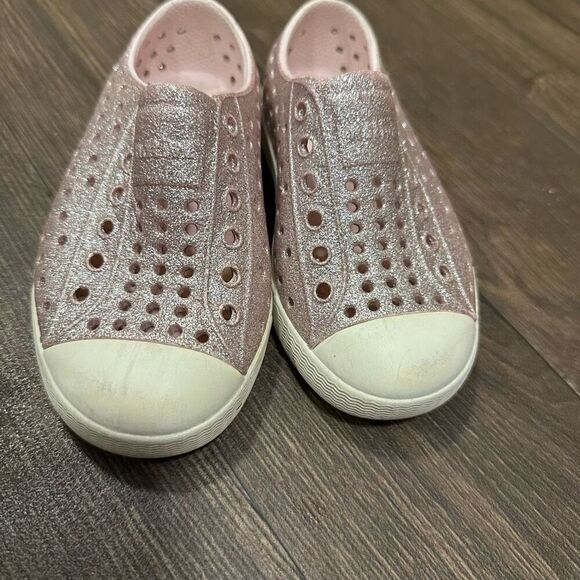 Natives pink glitter rubber washable slip on kids 7 shoes - Picture 6 of 6